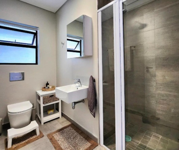 2 Bedroom Property for Sale in Summerstrand Eastern Cape
